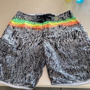 Mens body glove swim trunks barely worn